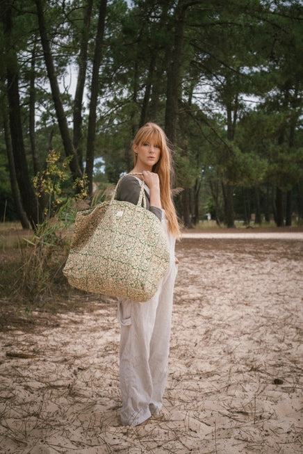 Grand sac shopper matelassé imprimé fleuri pour week end et voyage 