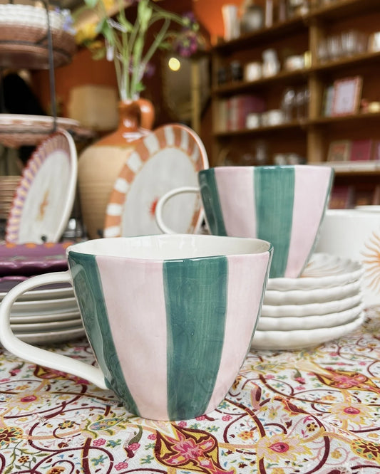 Mug rose et vert , tasse à café, thé, chocolat chaud