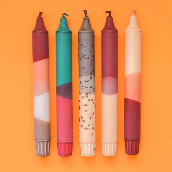 Lot de 5 bougies décoratives coniques fabriquées de façon artisanale